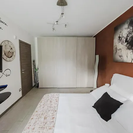 La Primula By Quokka 360 - Flat Outside The Of Apartment Tavernerio